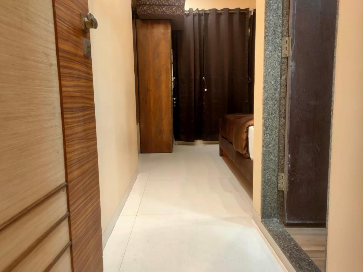 מומביי Osi Apartments Bandra West מראה חיצוני תמונה