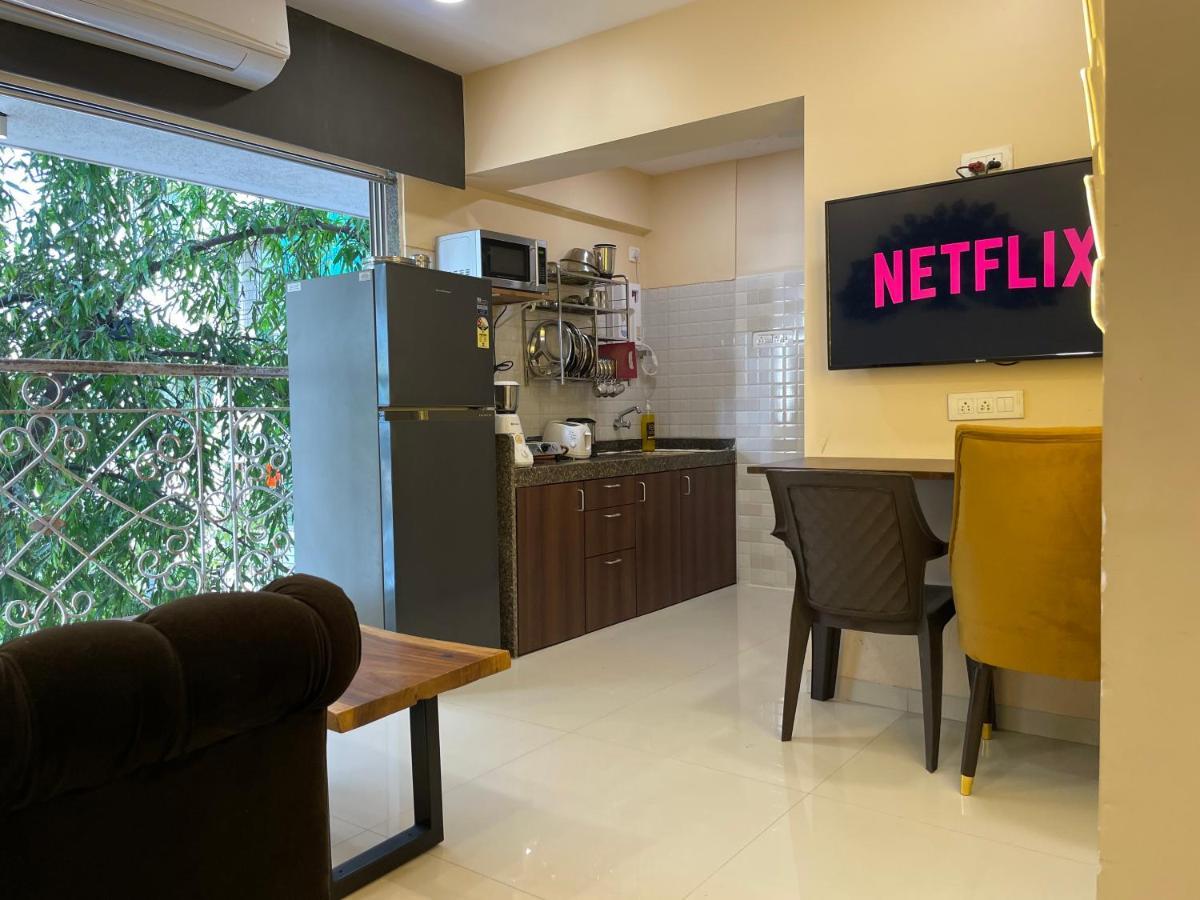 מומביי Osi Apartments Bandra West מראה חיצוני תמונה
