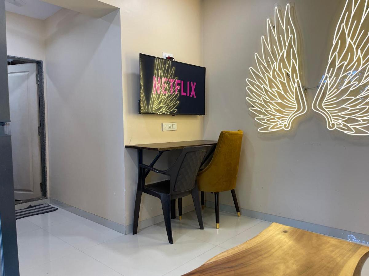 מומביי Osi Apartments Bandra West מראה חיצוני תמונה
