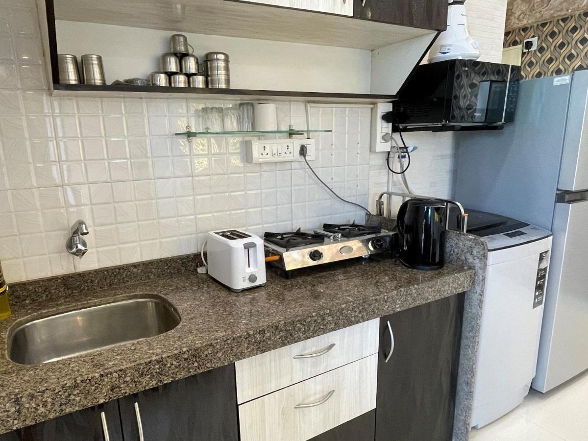 מומביי Osi Apartments Bandra West מראה חיצוני תמונה