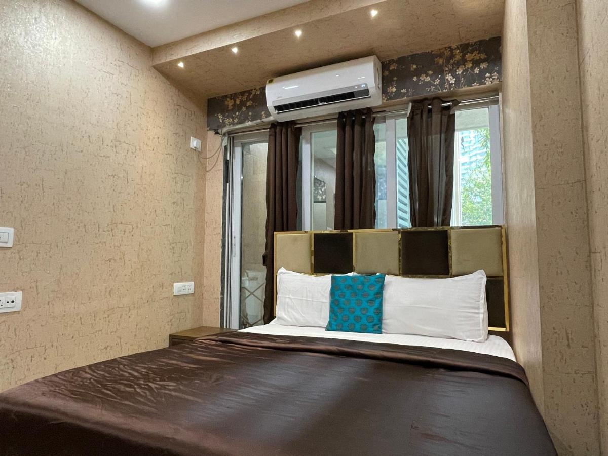 מומביי Osi Apartments Bandra West מראה חיצוני תמונה