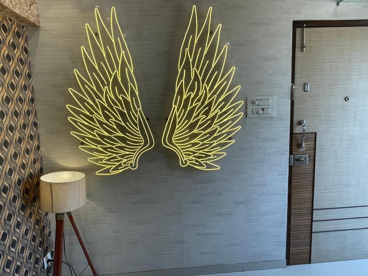 מומביי Osi Apartments Bandra West מראה חיצוני תמונה